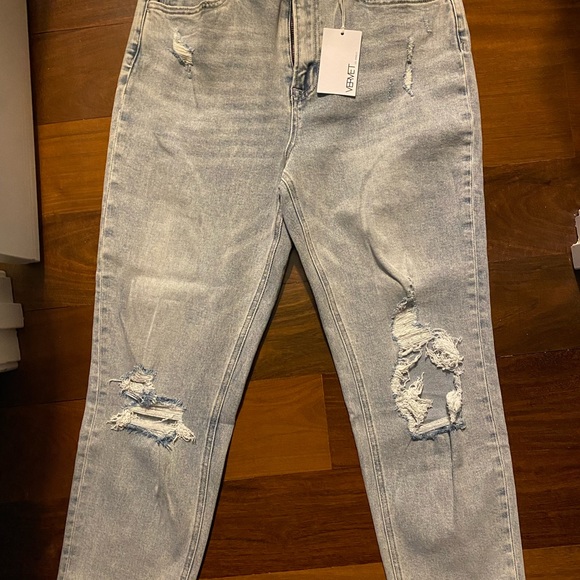 ❣️NWT VERVET MOM JEAN❣️ - Picture 2 of 7